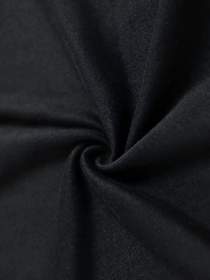 T-shirt casual da donna taglie forti con stampa artistica "Nightmare Before Coffee" e scheletro, manica corta nera, scollo tondo