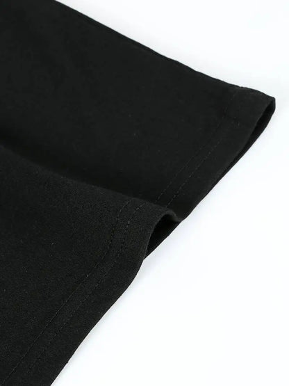 T-shirt casual da donna taglie forti con stampa artistica "Nightmare Before Coffee" e scheletro, manica corta nera, scollo tondo