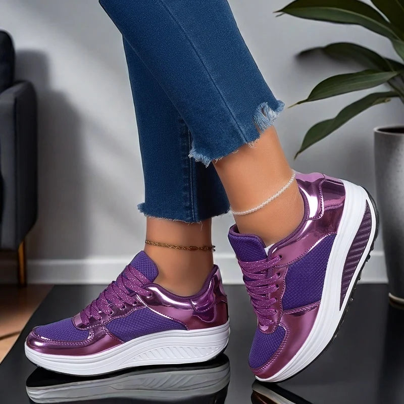 2025 Scarpe da ginnastica da donna alla moda con plateau Scarpe casual da donna Scarpe con zeppa traspiranti per esterni Scarpe da passeggio per donna per il tempo libero