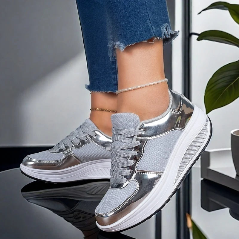 2025 Scarpe da ginnastica da donna alla moda con plateau Scarpe casual da donna Scarpe con zeppa traspiranti per esterni Scarpe da passeggio per donna per il tempo libero