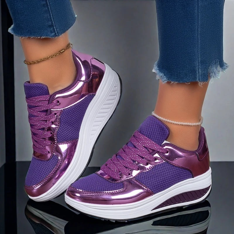 2025 Scarpe da ginnastica da donna alla moda con plateau Scarpe casual da donna Scarpe con zeppa traspiranti per esterni Scarpe da passeggio per donna per il tempo libero