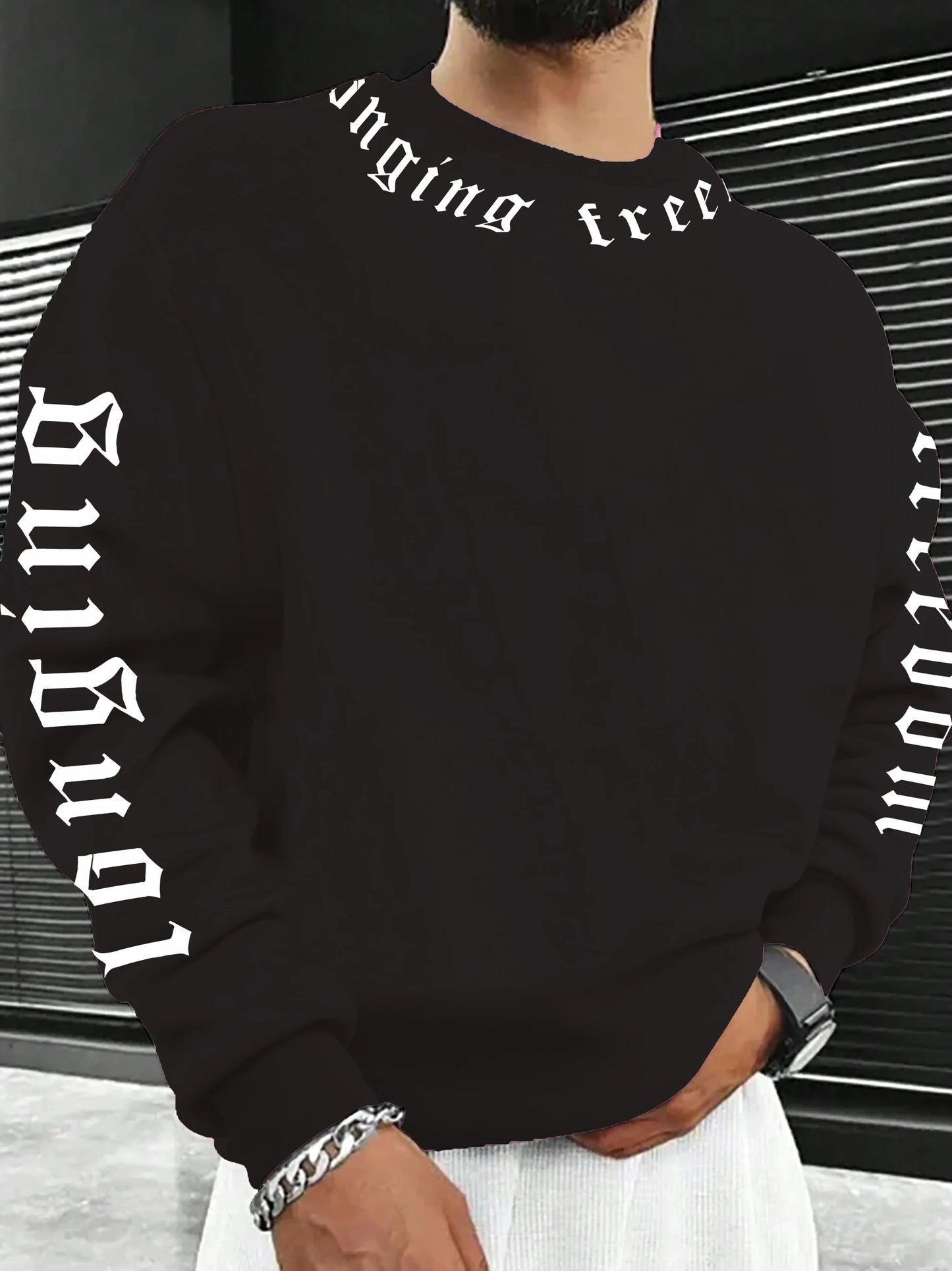 La nuova felpa con cappuccio girocollo da uomo per la primavera e l'autunno 2025 è un capo streetwear casual e alla moda con stampe di lettere